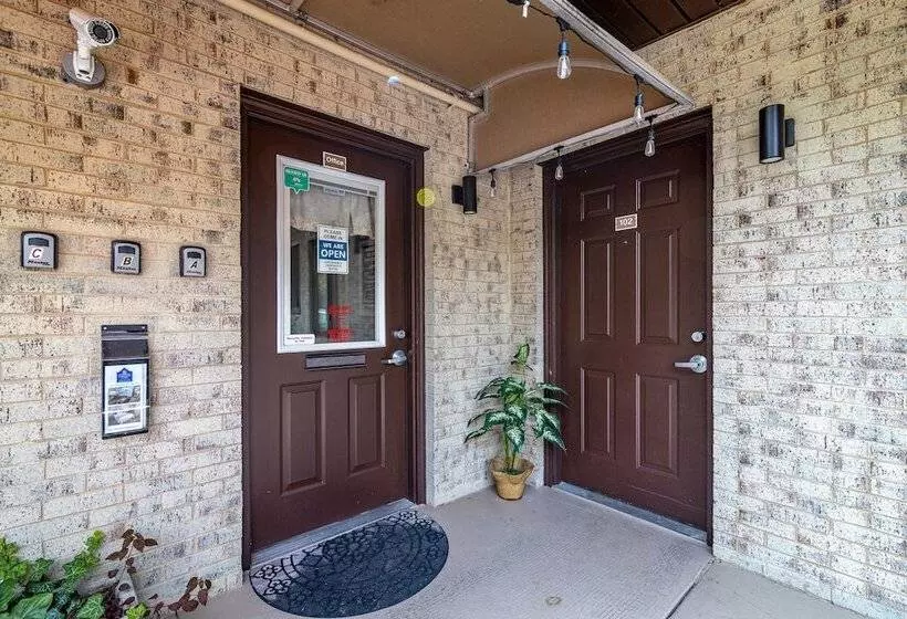 Hotelli Affordable Corporate Suites   Florist Road