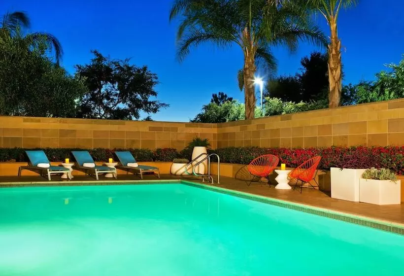 Отель Aloft Ontariorancho Cucamonga