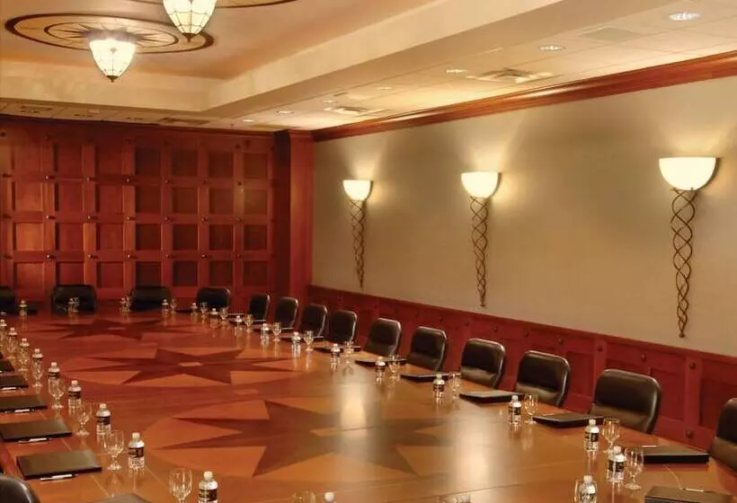 Отель Argosy Casino &