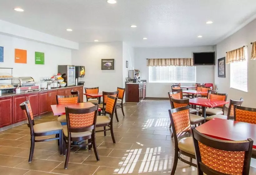 Отель Comfort Inn Bolivar