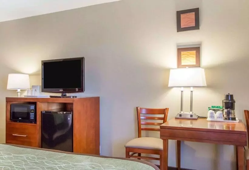 Отель Comfort Inn Bolivar