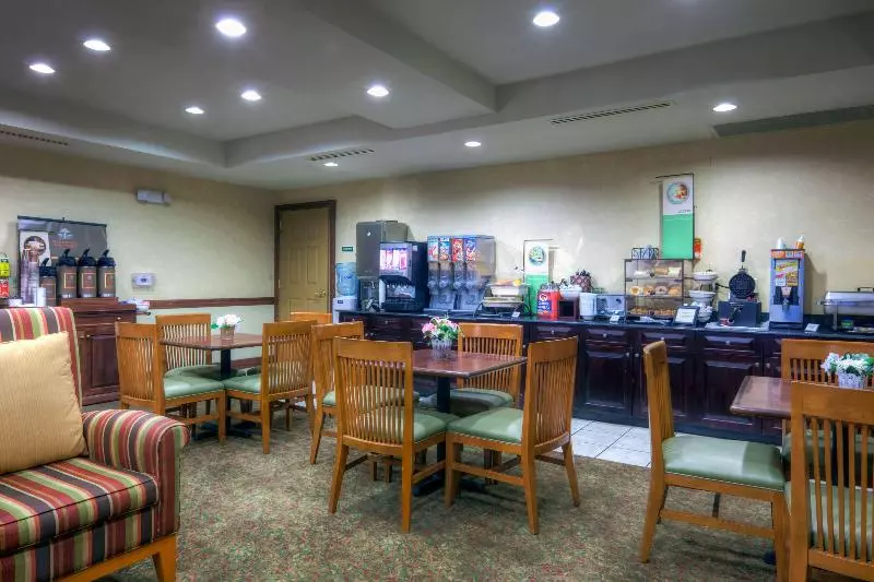 ホテル Country Inn & Suites By Radisson, Petersburg, Va