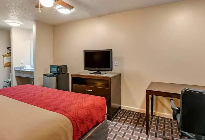 ホテル Econo Lodge  Inn & Suites