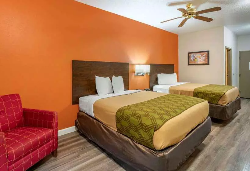 ホテル Econo Lodge  Inn & Suites