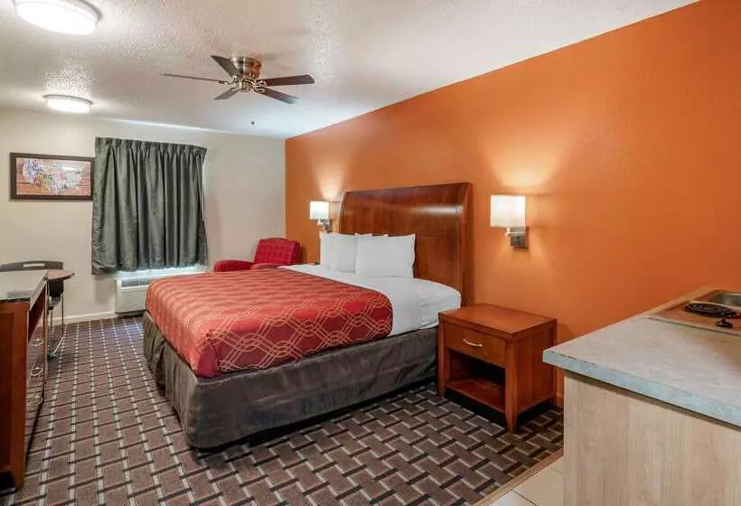 ホテル Econo Lodge  Inn & Suites