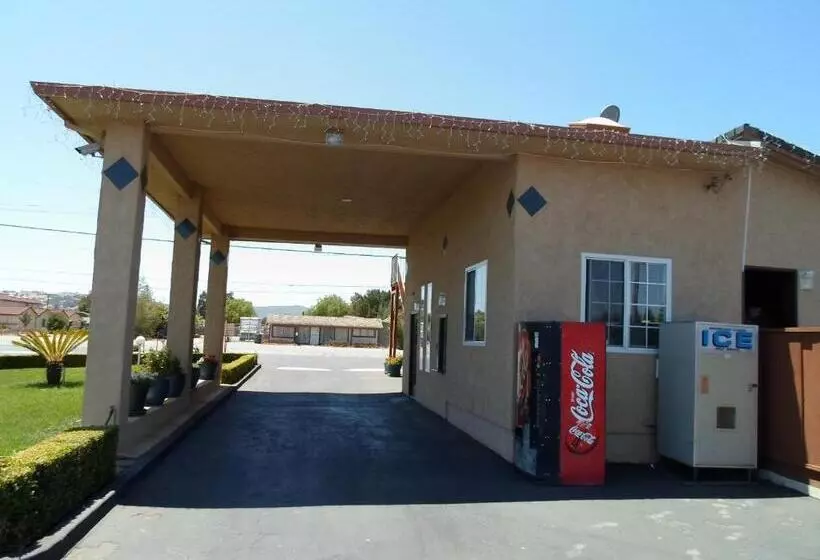 ホテル Economy Inn Morgan Hill