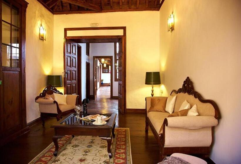 هتل Emblemático San Agustin