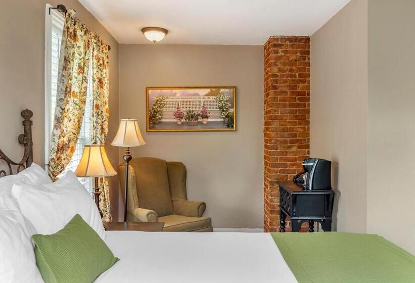 Essex Street Inn & Suites, Ascend Hotel Collection