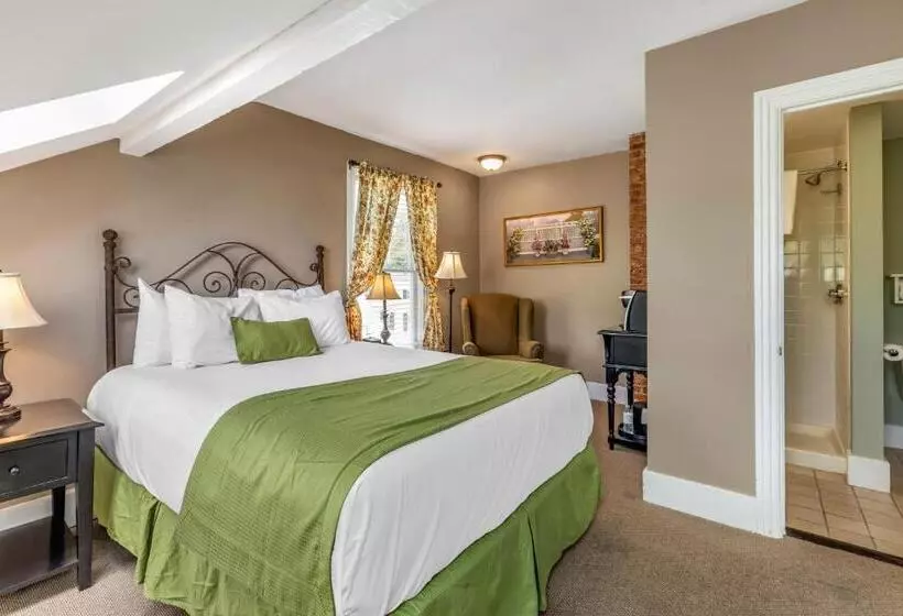 Essex Street Inn & Suites, Ascend Hotel Collection