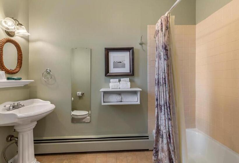 Essex Street Inn & Suites, Ascend Hotel Collection