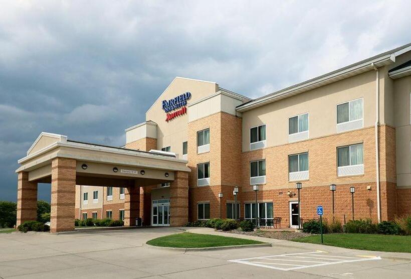 فندق Fairfield Inn & Suites Des Moines Airport