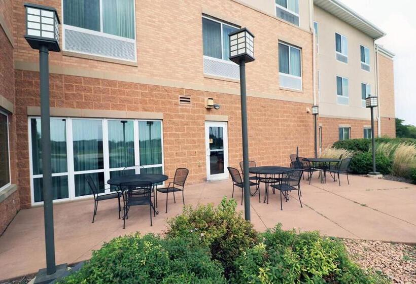 فندق Fairfield Inn & Suites Des Moines Airport