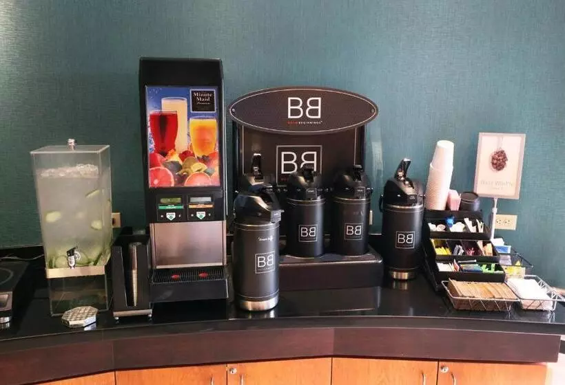 Otel Fairfield Inn & Suites Des Moines Airport