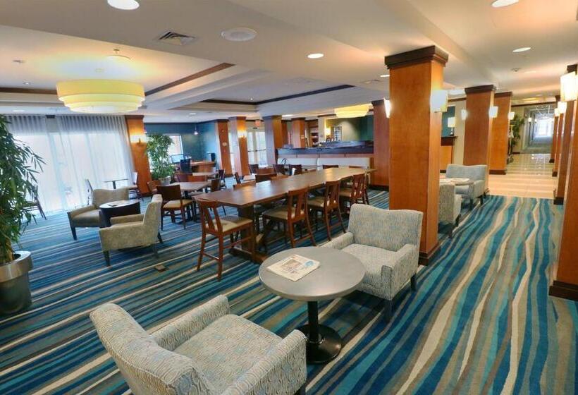فندق Fairfield Inn & Suites Des Moines Airport