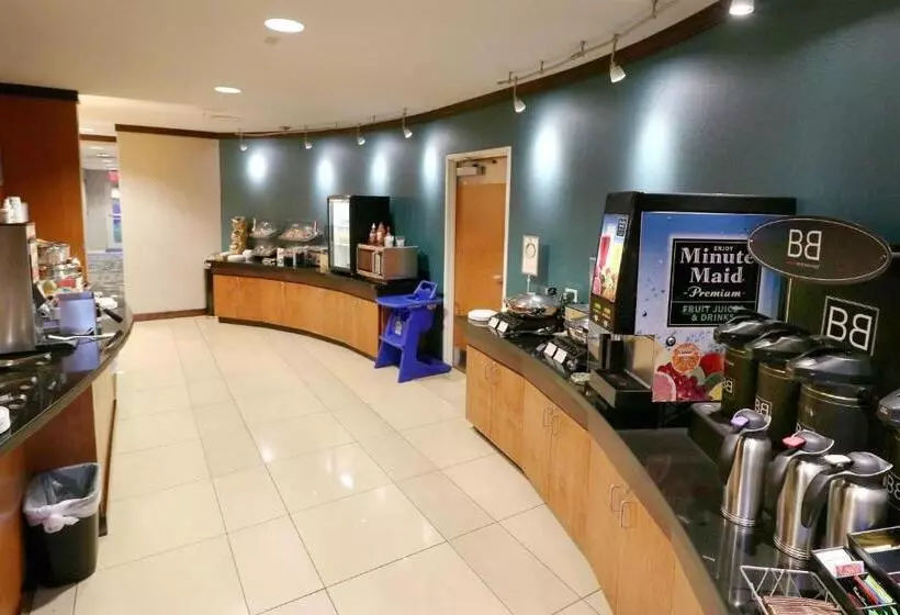Otel Fairfield Inn & Suites Des Moines Airport