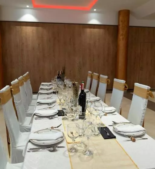 בית מלון כפרי Grand