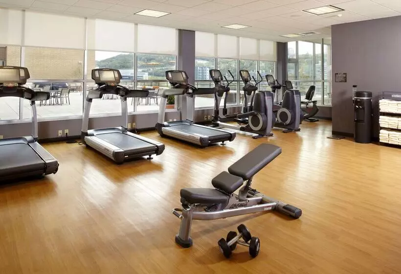 בית מלון כפרי Hyatt House Pittsburgh South Side