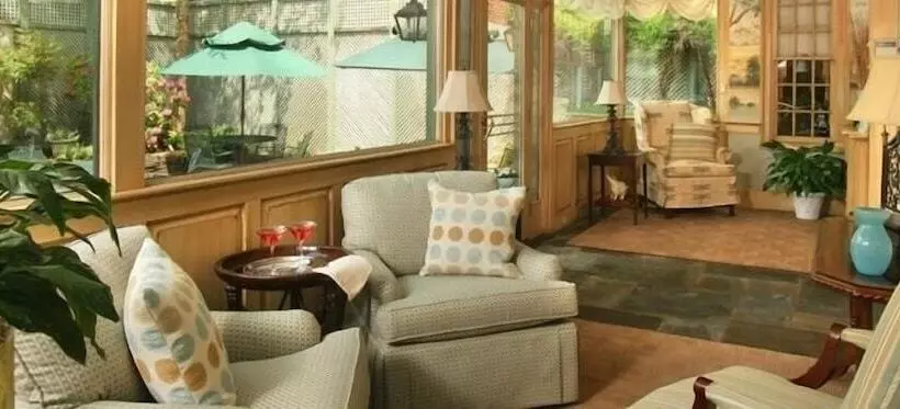 Отель Lambertville House