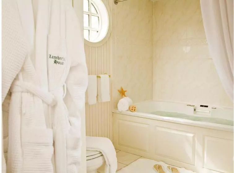 Отель Lambertville House