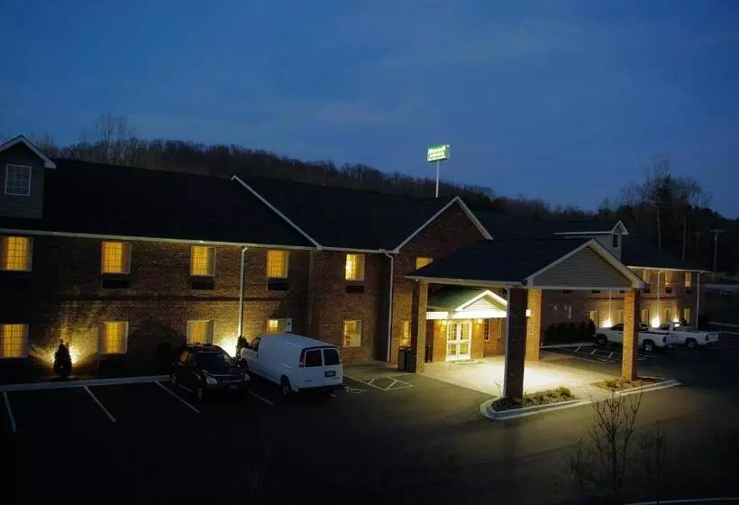 ホテル Mountain Inn & Suites Airport   Hendersonville