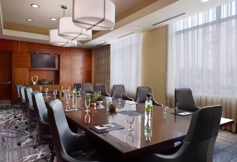 호텔 Raleigh Marriott City Center