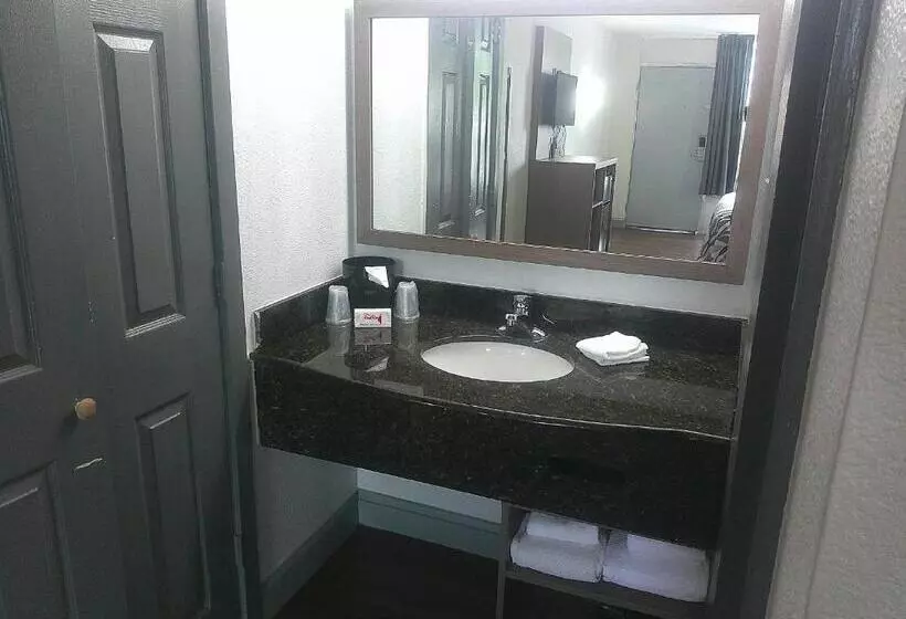 בית מלון כפרי Red Roof Inn Richmond Airport Sandston