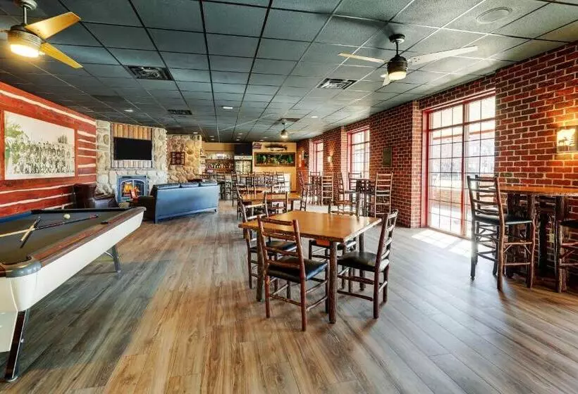 Stoney Creek Hotel Moline