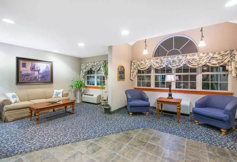 Microtel Inn & Suites By Wyndham Hazelton/bruceton Mills