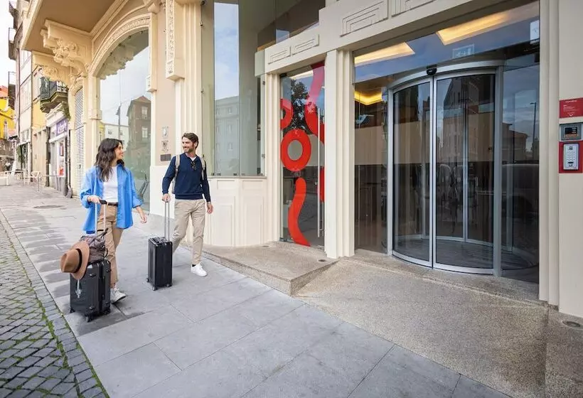 Moov Hotel Porto Centro