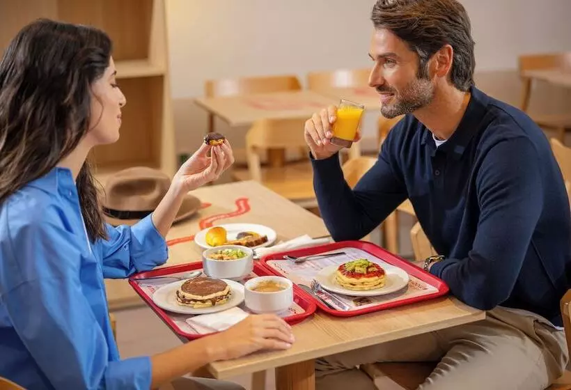 Moov Hotel Porto Centro