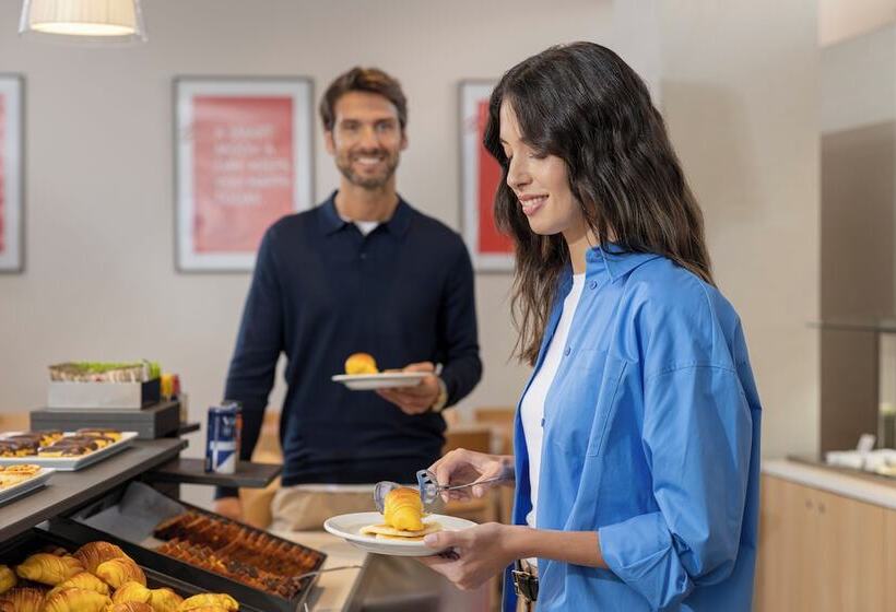 Moov Hotel Porto Centro