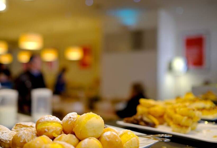 Moov Hotel Porto Centro