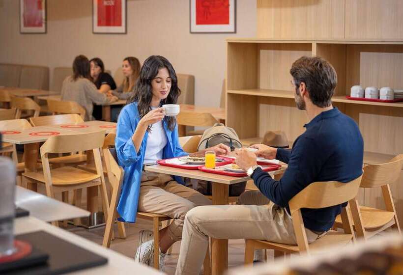 Moov Hotel Porto Centro