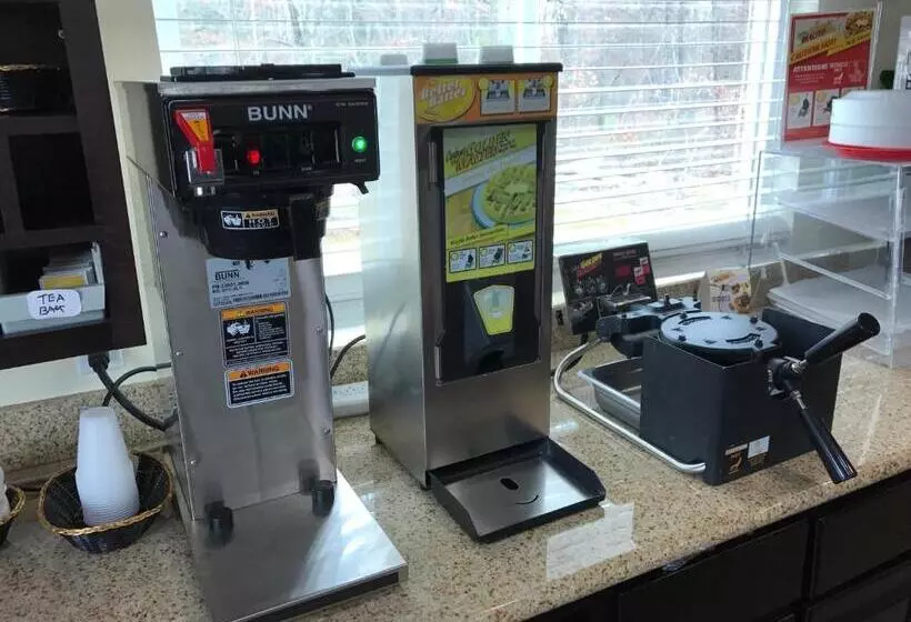 모텔 Crystal Inn And Suites