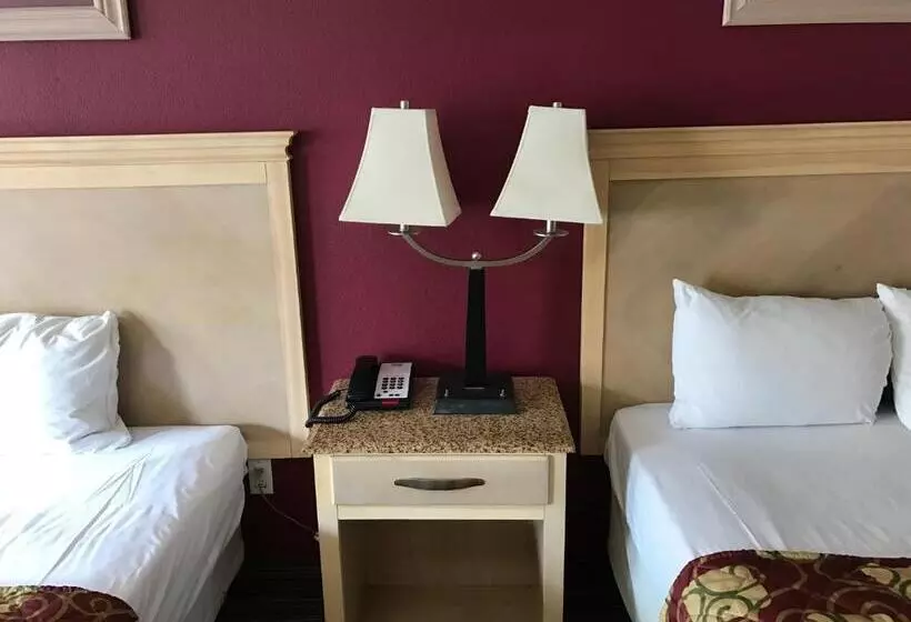 모텔 Crystal Inn And Suites