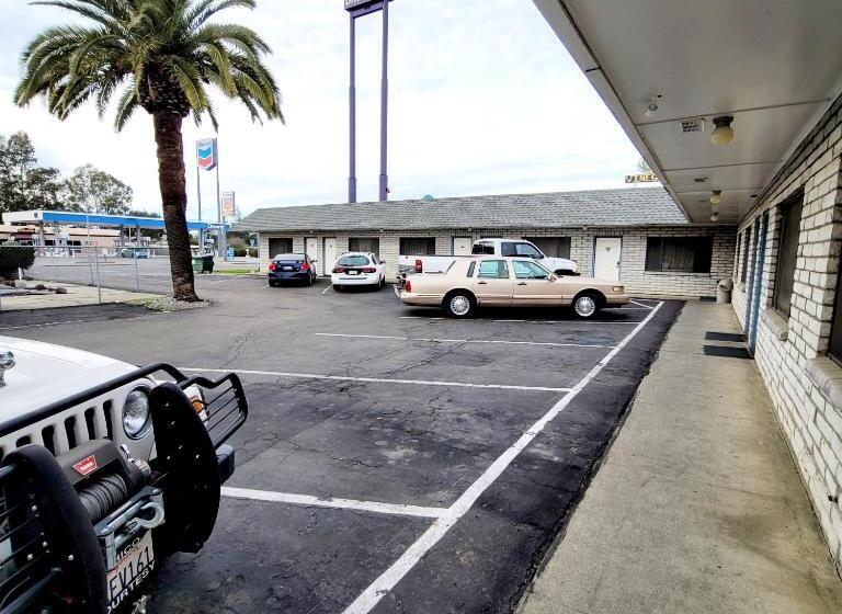 מוטל Economy Inn