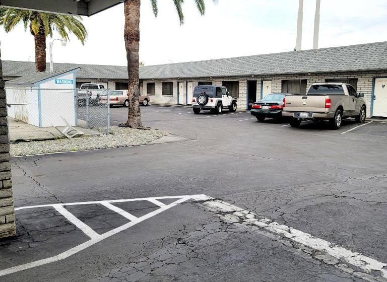 מוטל Economy Inn