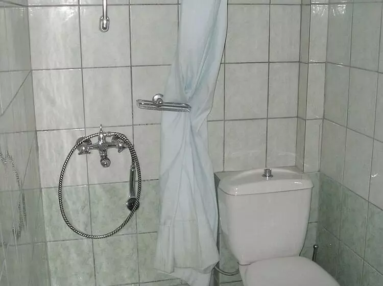 River Studios & Apartments