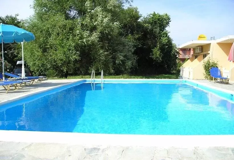 River Studios & Apartments