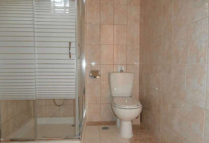 River Studios & Apartments