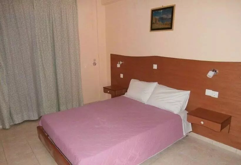 River Studios & Apartments