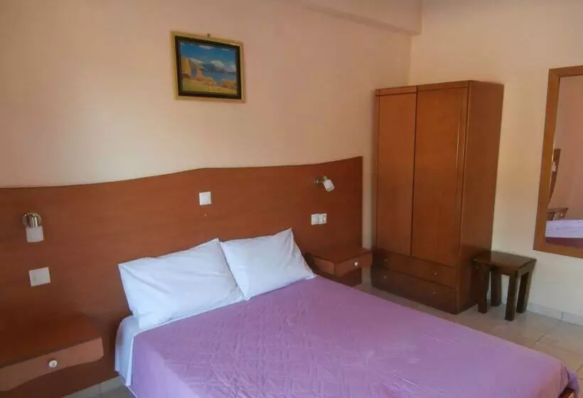 River Studios & Apartments