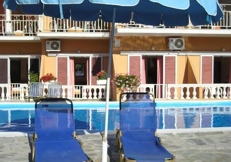 River Studios & Apartments