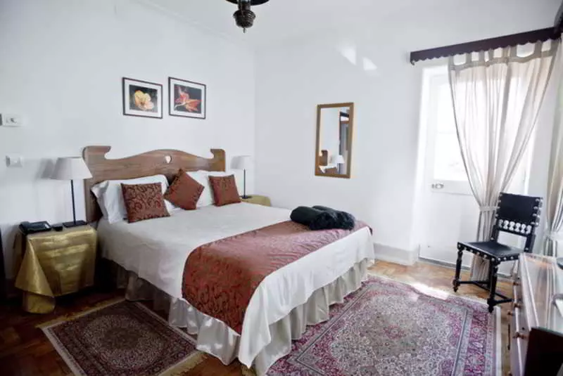 تختخواب و صبحانه Casa Shanti Niketan