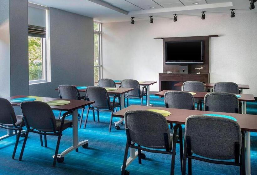 ホテル Aloft Nashville Franklin