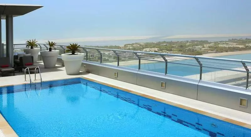 فندق Centro Capital Centre By Rotana