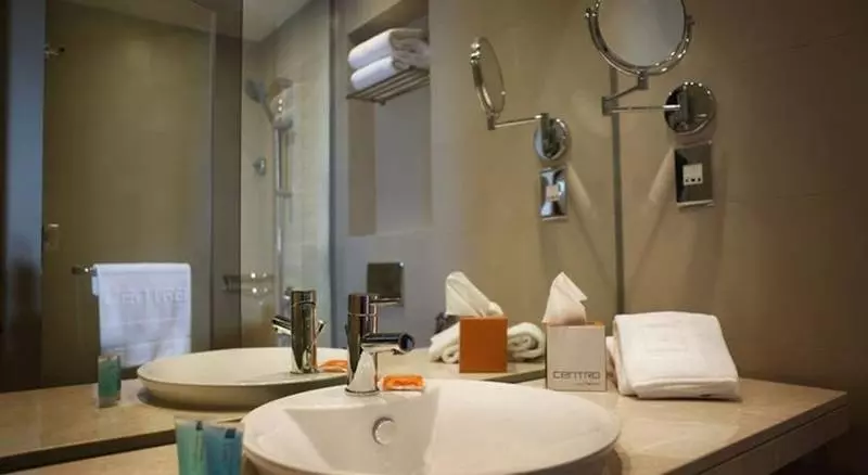 فندق Centro Capital Centre By Rotana