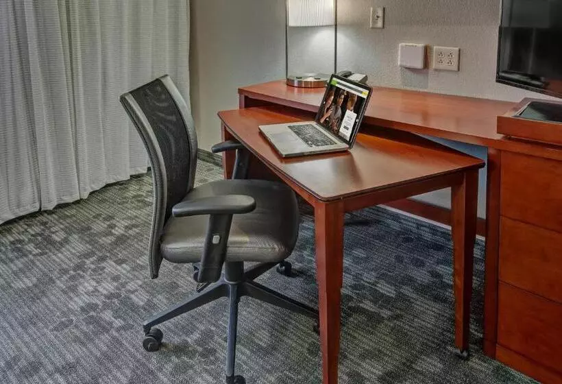 酒店 Courtyard Lima