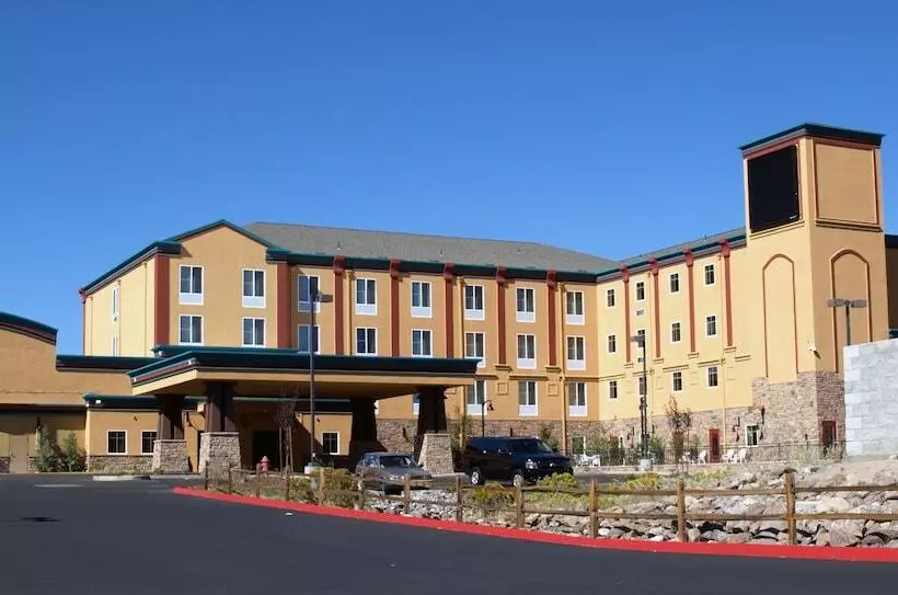 Отель Diamond Mountain Casino