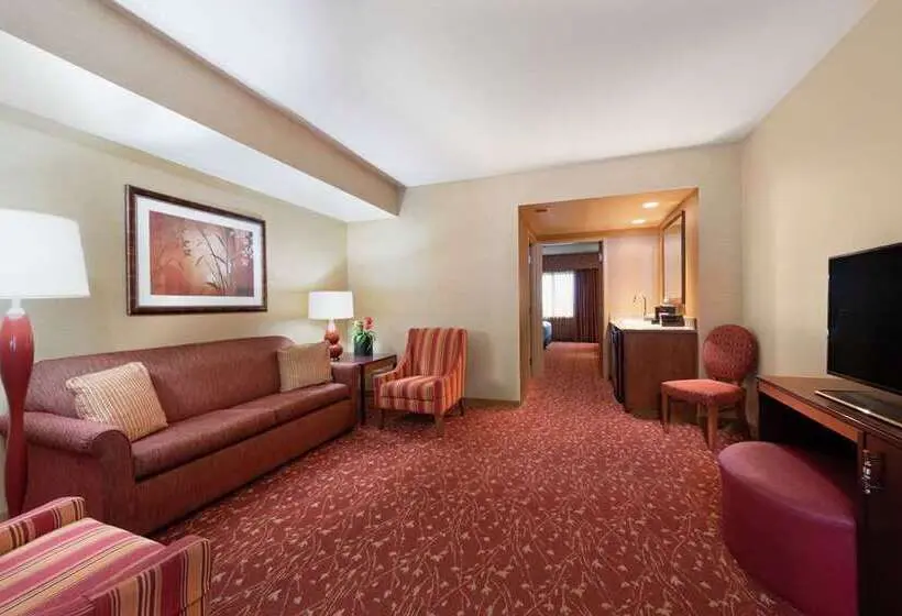 ホテル Embassy Suites By Hilton Loveland Conference Center